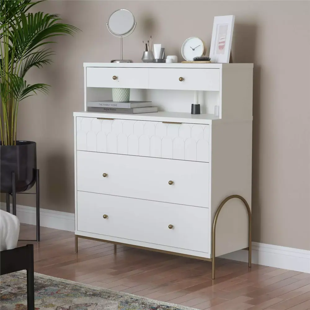 CosmoLiving by Cosmopolitan Anastasia 4 Drawer Dresser with Hutch in White