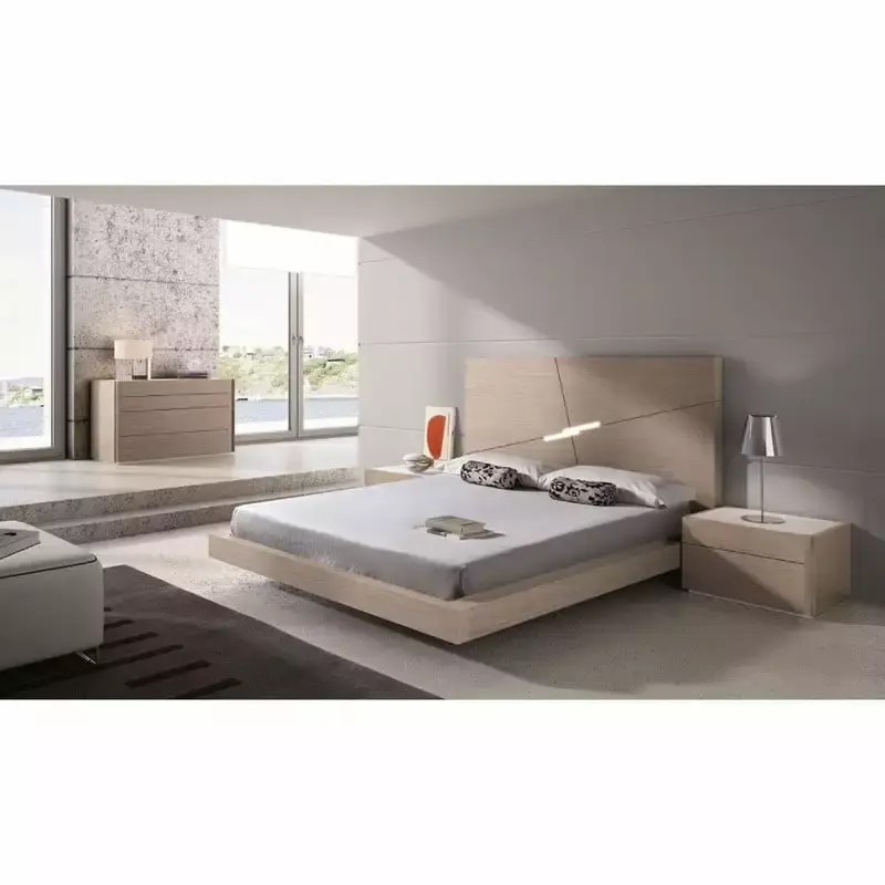 Evora Luxury 3-Piece Bedroom Set. Natural Oak. Queen