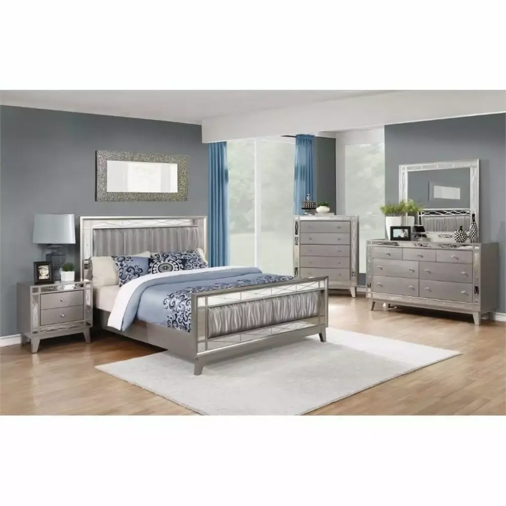 Bowery Hill 4-Piece Queen Mirrored Panel Bedroom Set in Mercury Finish