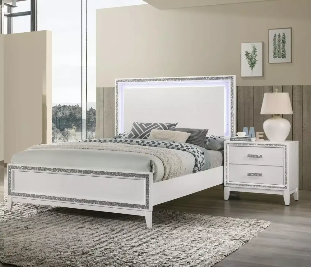 White Finish Bedroom Set 3pc Timeless Design Queen Panel Bed LED HB Nightstands Wooden Furniture