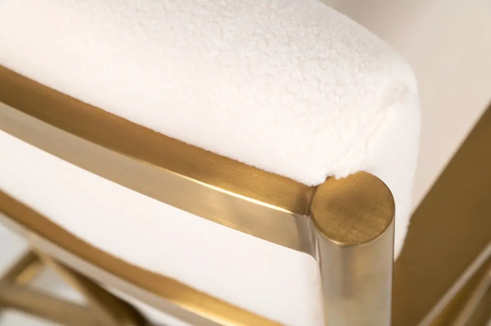 Space-Saving Corner Modrest Haxtun - Minimalist Cream Sherpa Accent Chair