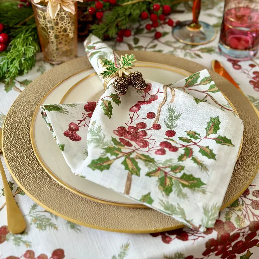 Holly Berry Table Runner 1000+ Confetti Pieces