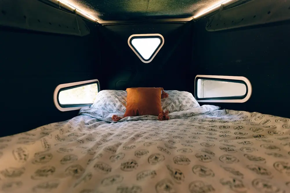 Storyteller Live Gratis, Explore Endlessly, Tell Better Stories Double Duvet