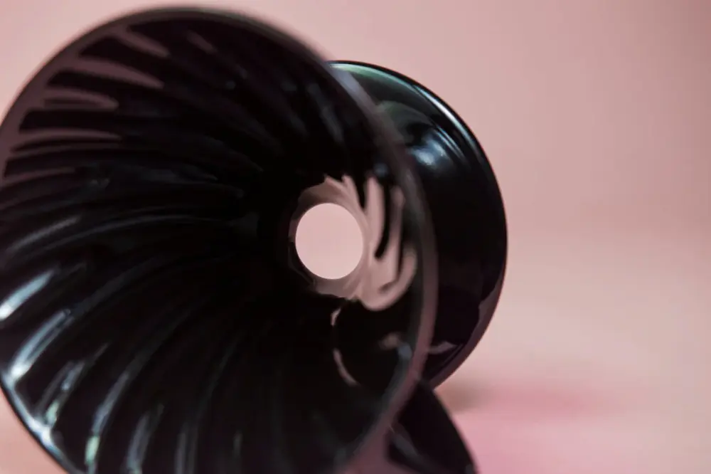 V60 Kasuya Porcelain Coffee Dripper