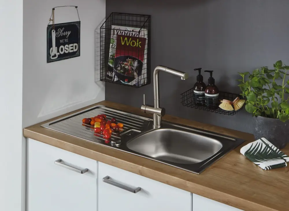 Energy Efficient nobilia kitchen Alsdorf 345 cm pearl oak Provence fitted kitchens electrical appliances