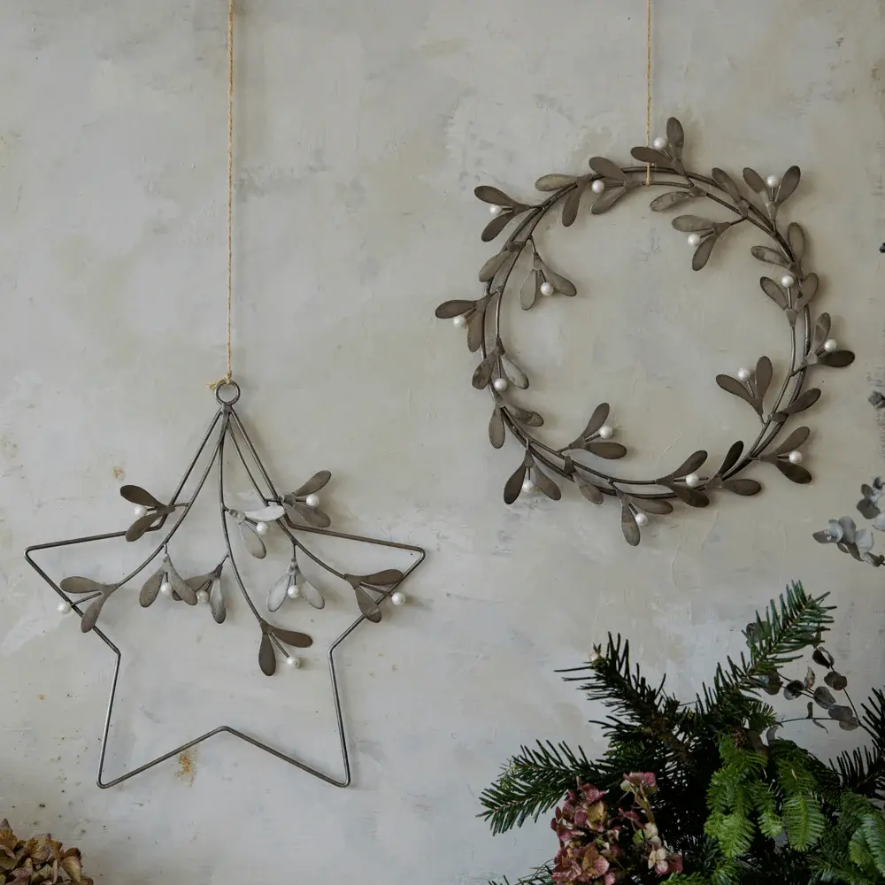 Mistletoe Wreath - Galvanised 2-Pack Wreaths