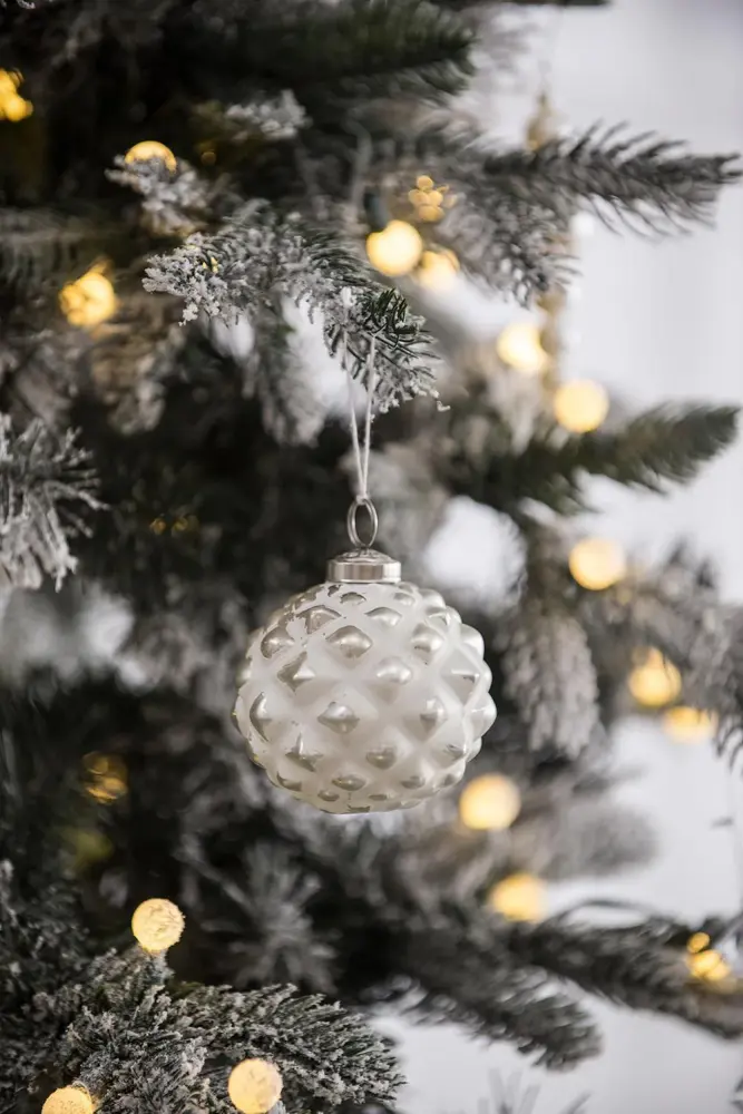 Christmas Ball Ornaments, Decorative Hanging Ball Christmas Tree Ornaments, Holiday Party Decorations place 12) - White
