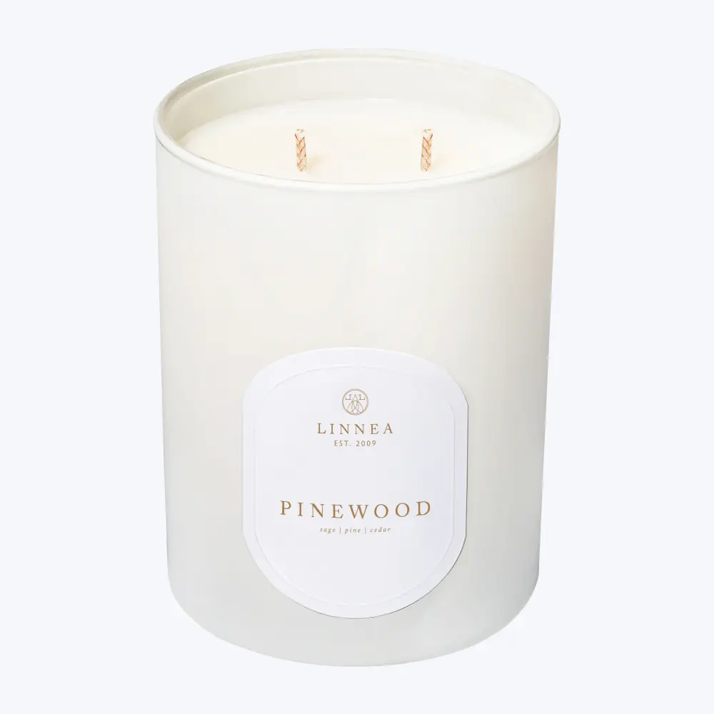 Linen Mist Pinewood Candle