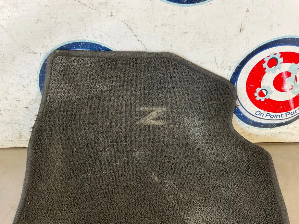 2006 Nissan 350Z Passenger Right Front Nismo Floor Mat OEM 12BI3D9