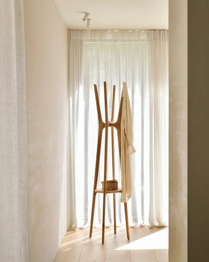 PI Freestanding Coat Rack