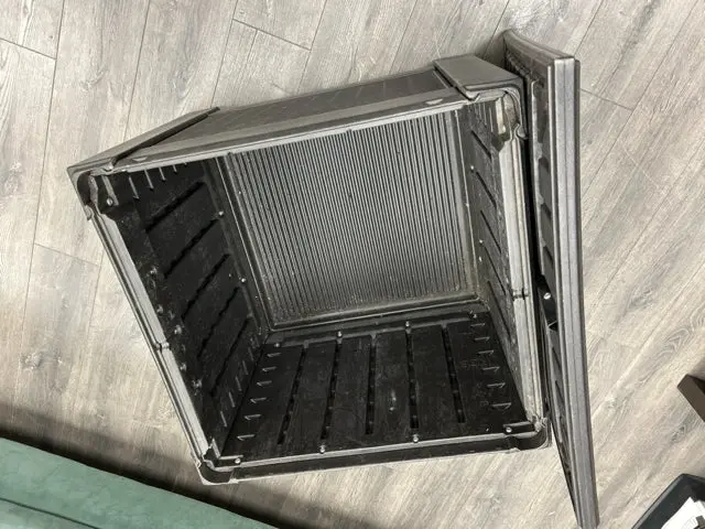 BROWN LIDDED STORAGE BIN