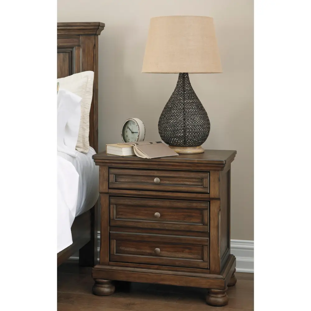 Diamond Modern Furniture Unique Design Flynnter 2-Drawer Nightstand B719-92