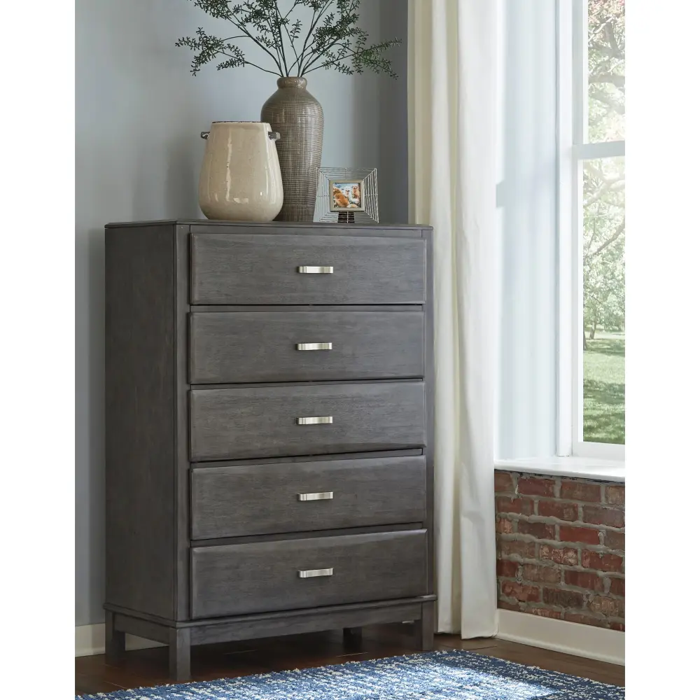 Diamond Sleek Furniture Exclusive Design Caitbrook 5-Drawer Chest B476-46