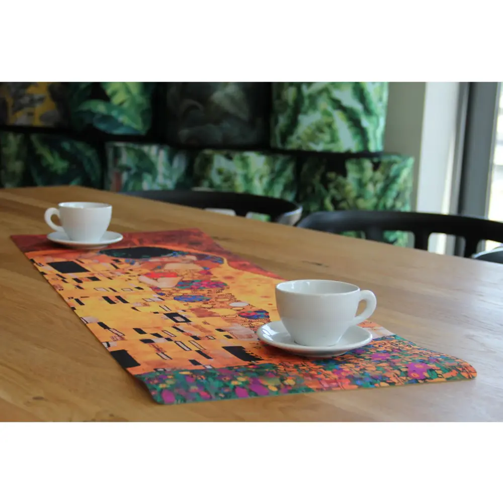 Stain-Resistant Polyester Bertoni Decorative Felt Table Runner 95x33cm Anti Scratch Tablecloth Decorated Klimt Kiss Patter...